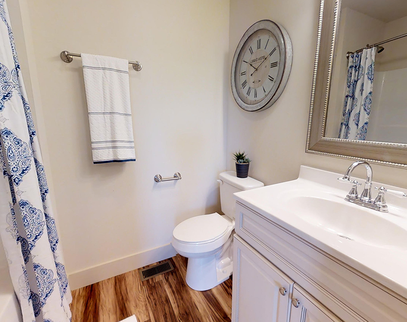 Copper Springs Townhomes Creekmore Bathroom